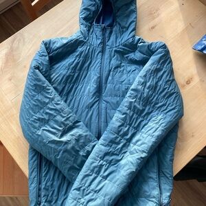 Icebreaker XL Men’s insulated hooded jacket